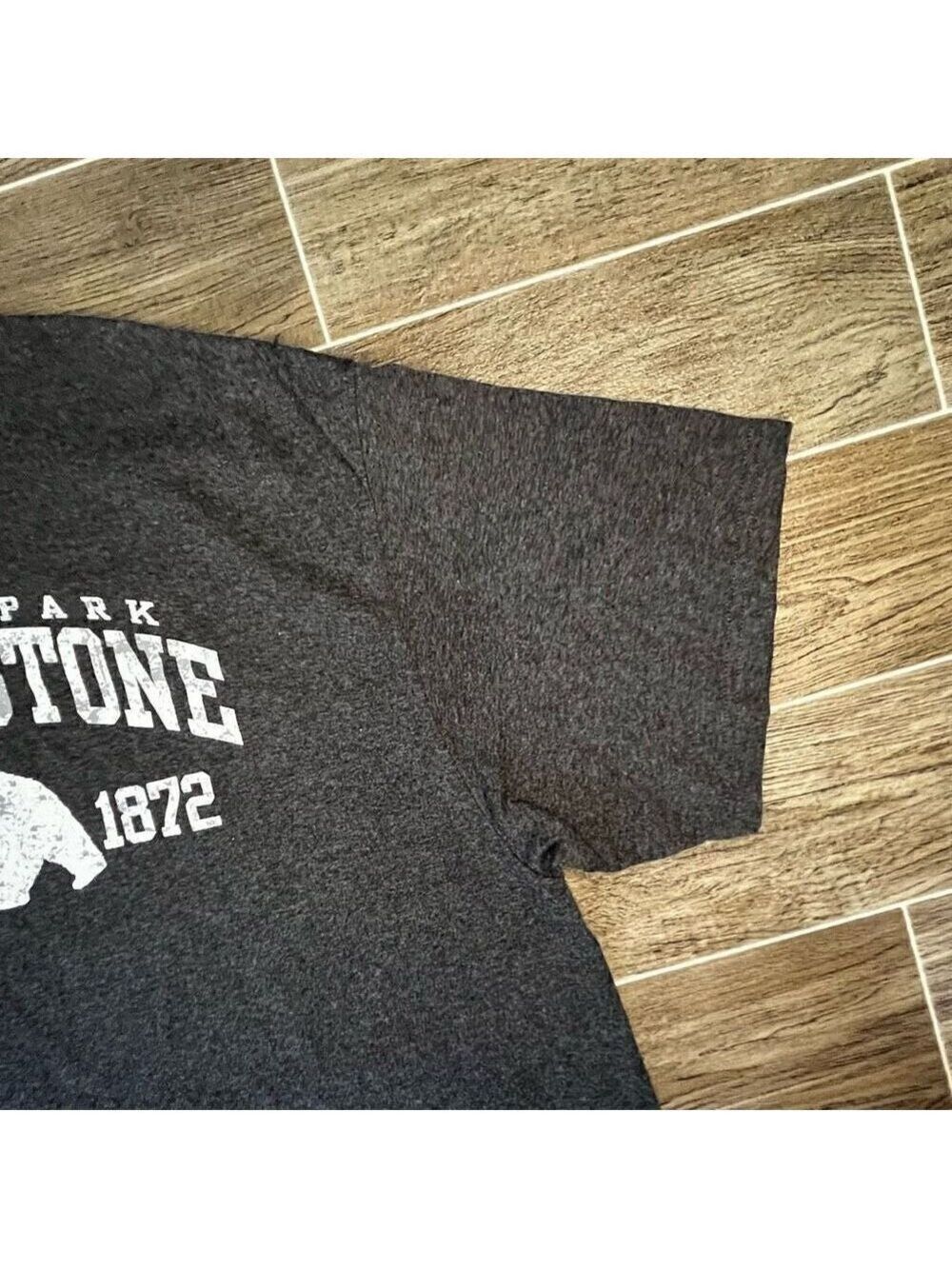 Yellowstone T-shirt XL gray logo - Picture 6 of 15
